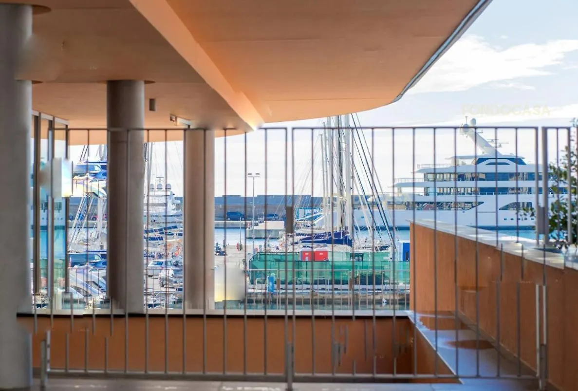 Genoa Downtown East Water Front Apartment