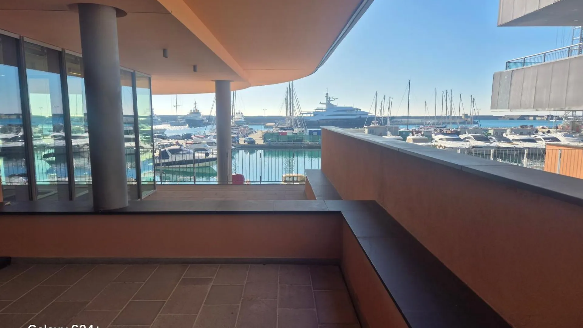 Genoa Downtown East Water Front Apartment